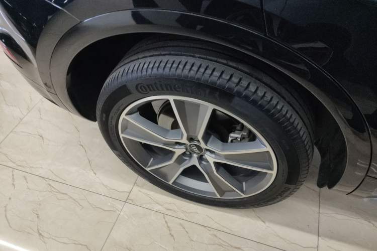 Used Audi Q5L 2022 Updated 45T Luxury Dynamic Version Right Rear Wheel Hub
