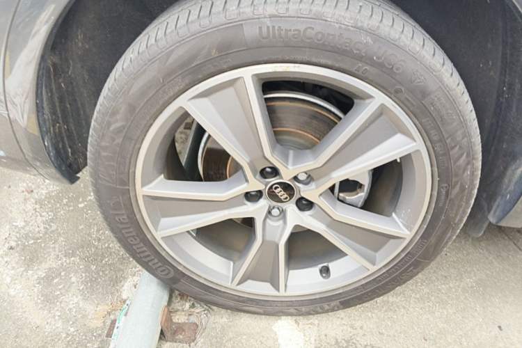 Used Audi Q5L 2022 Updated 45T Luxury Dynamic Version Right Rear Wheel Hub