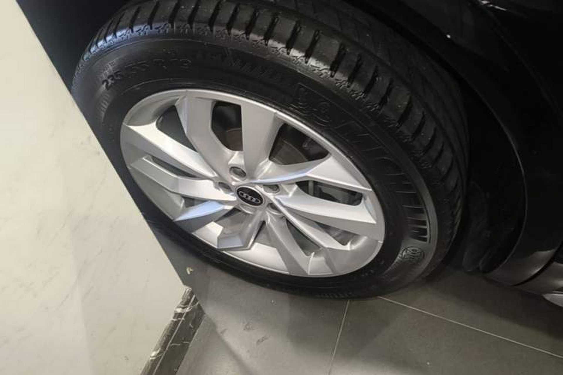 Used Audi Q5L 2022 Updated 40T Luxury Dynamic Edition Right Rear Wheel Hub