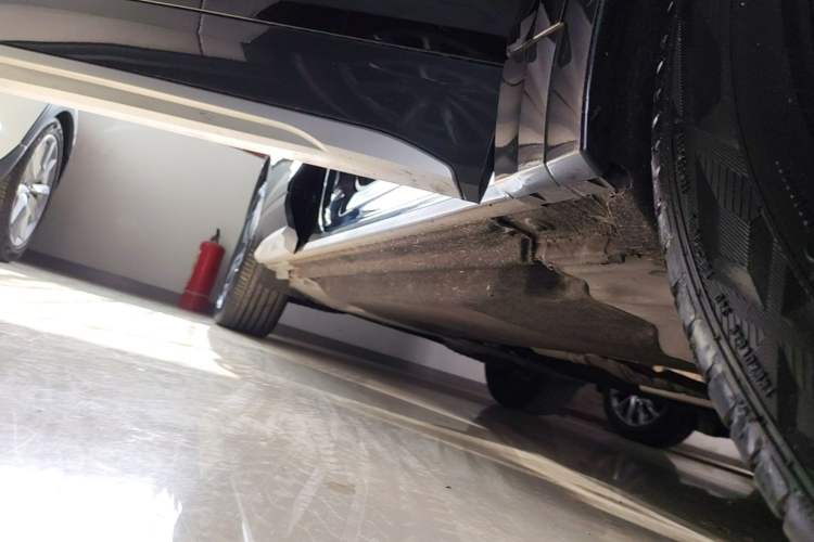 Used Audi Q5L 2022 Updated Version 40T Luxury Elegant Edition Right Side Sill