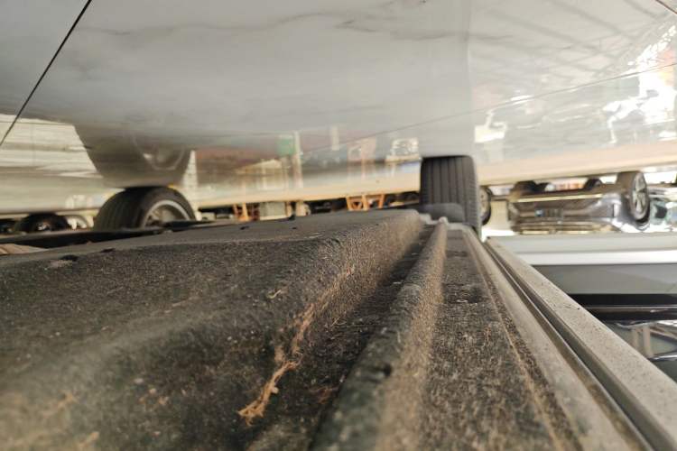 Used Audi Q5L 2022 Updated 40T Luxury Dynamic Edition Right Side Sill