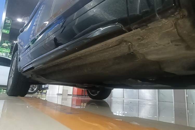 Used Audi Q5L 2022 40T Luxury Dynamic Model Right Side Sill