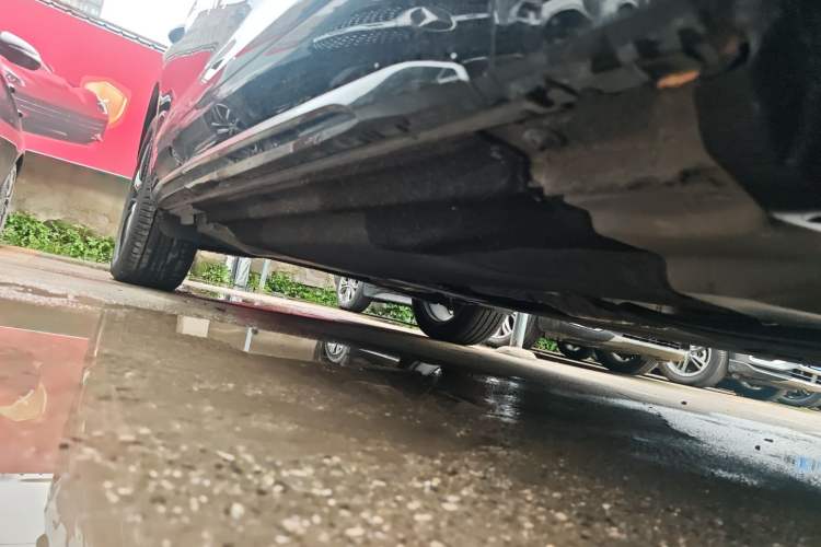 Used Audi Q5L 2022 Updated 40T Luxury Dynamic Edition Right Side Sill