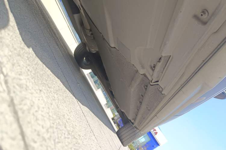 Used Audi Q5L 2022 Updated 40T Luxury Dynamic Edition Right Side Sill