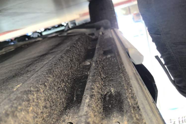 Used Audi Q5L 2022 40T Fashionable and Dynamic Model Right Side Sill