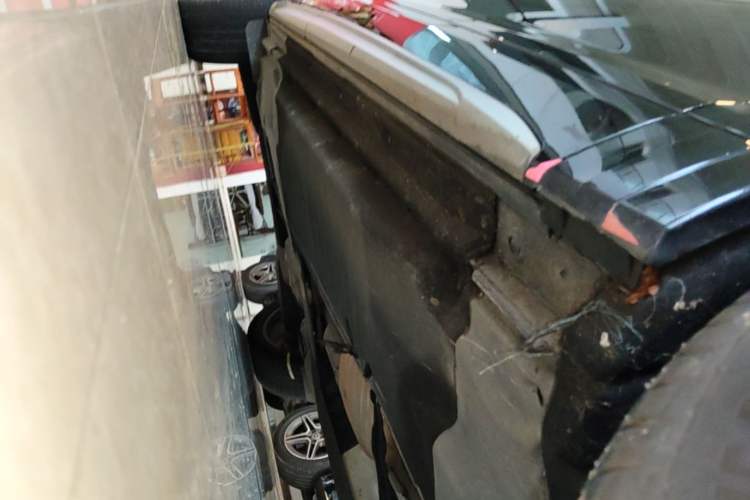 Used Audi Q5L 2022 Updated 45T Luxury Dynamic Version Right Side Sill