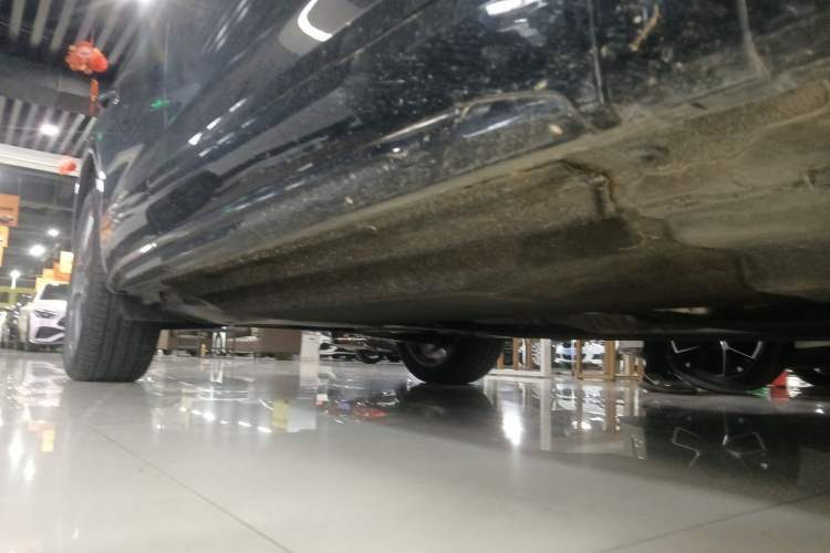Used Audi Q5L 2022 40T Luxury Dynamic Model Right Side Sill