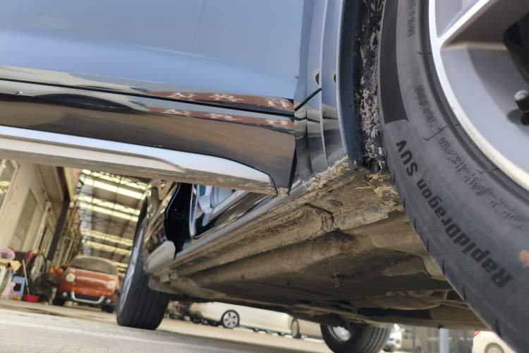 Used Audi Q5L 2022 45T Luxury Dynamic Model Right Side Sill