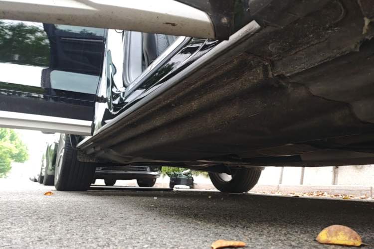Used Audi Q5L 2022 Updated 45T Luxury Dynamic Version Right Side Sill