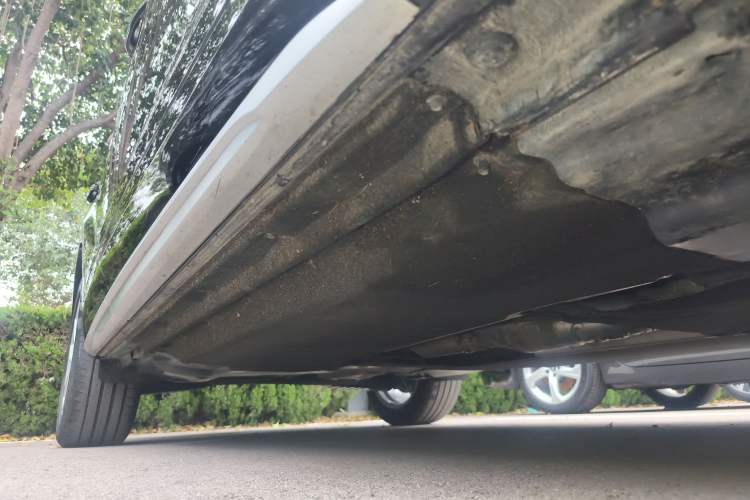 Used Audi Q5L 2022 40T Luxury Dynamic Model Right Side Sill