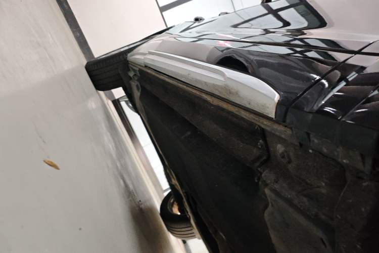 Used Audi Q5L 2022 40T Luxury Dynamic Model Right Side Sill