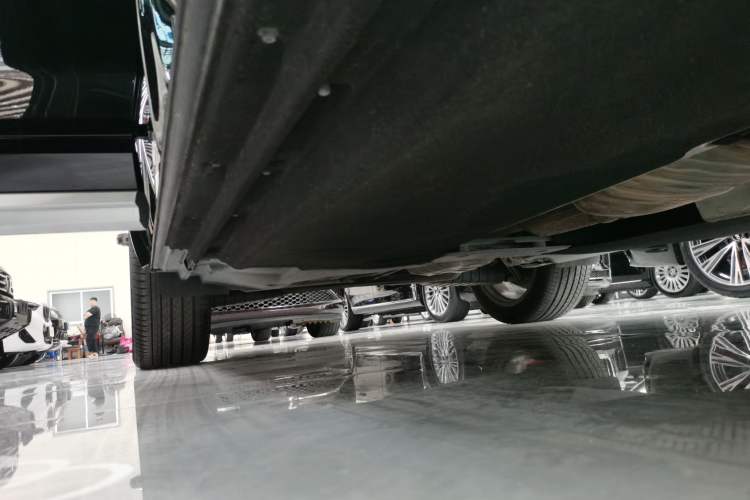 Used Audi Q5L 2022 Updated 45T Luxury Dynamic Version Right Side Sill