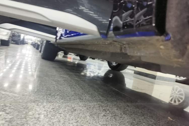 Used Audi Q5L 2022 45T Luxury Dynamic Model Right Side Sill