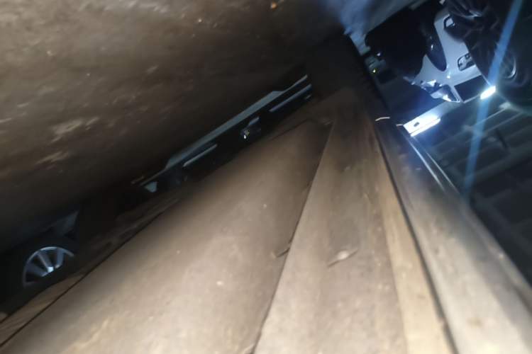 Used Audi Q5L 2022 Updated 45T Luxury Dynamic Version Right Side Sill