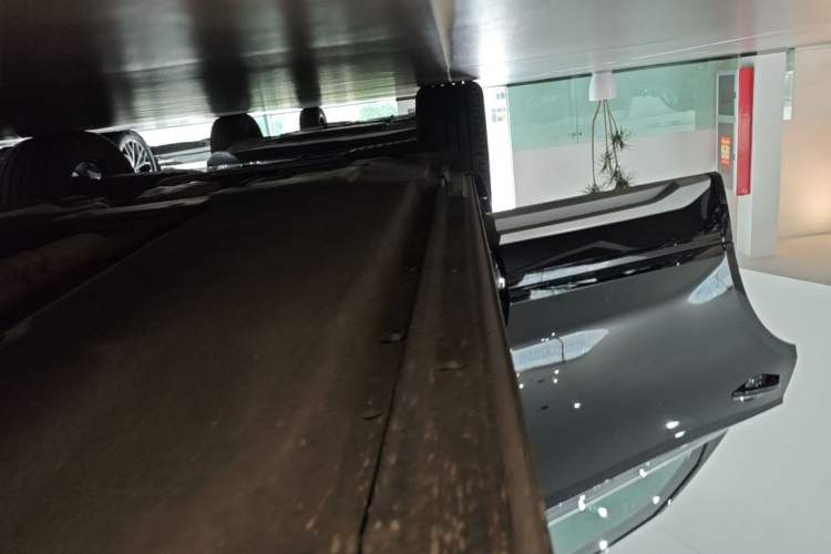 Used Audi Q5L 2022 40T Fashionable and Dynamic Model Right Side Sill