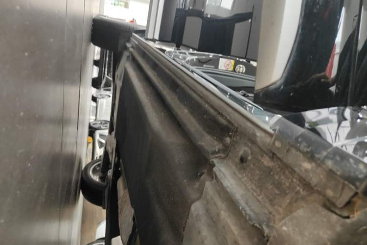 Used Audi Q5L 2022 Updated 45T Luxury Dynamic Version Right Side Sill