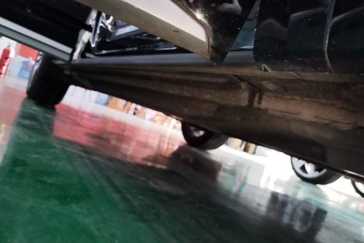 Used Audi Q5L 2022 Updated 40T Luxury Dynamic Edition Right Side Sill