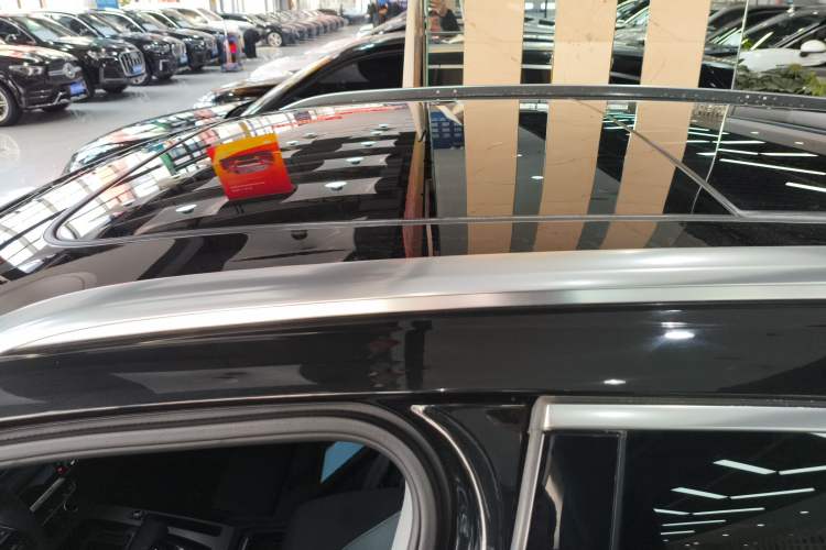 Used Audi Q5L 2022 40T Fashionable and Dynamic Model Roof