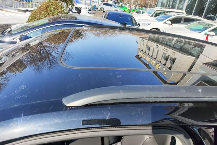 Used Audi Q5L 2022 40T Fashionable and Dynamic Model Roof