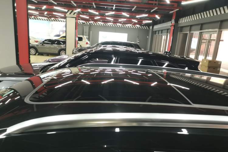 Used Audi Q5L 2022 40T Fashionable and Elegant Model Roof
