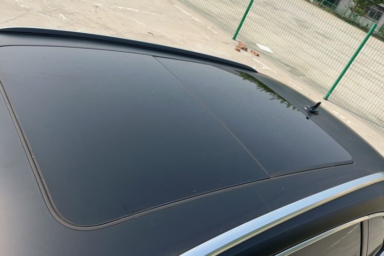 Used Audi Q5L 2022 40T Fashionable and Elegant Model Roof