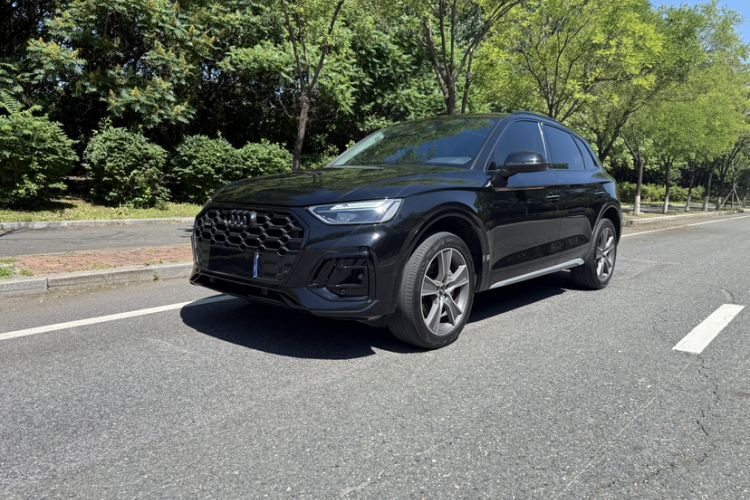 Used Audi Q5L 2022 Updated 45T Luxury Dynamic Version Guazi used car, China used car export, Used car for sale, Used  cars, Cheapest cars for sale