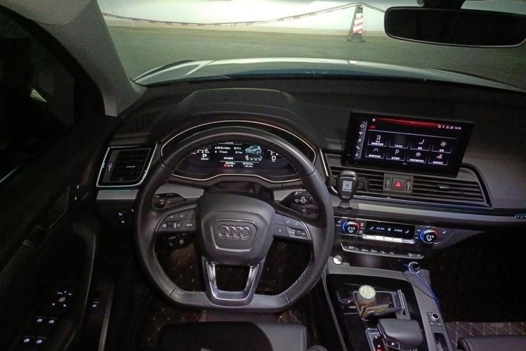 Used Audi Q5L 2022 Updated 40T Luxury Dynamic Edition Steering Wheel