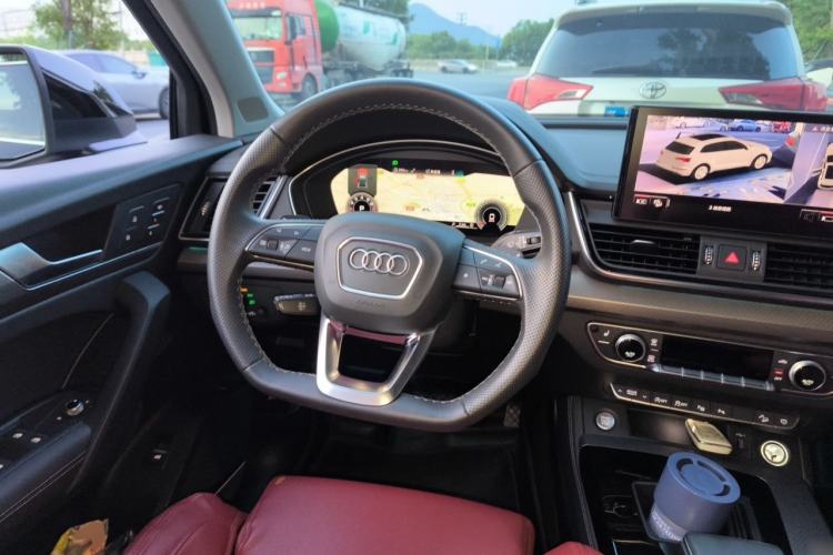 Used Audi Q5L 2022 Updated 45T Luxury Dynamic Version Steering Wheel