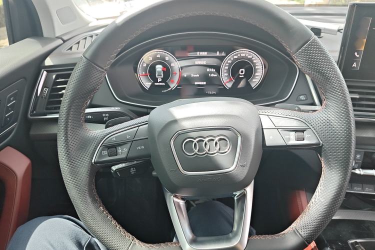 Used Audi Q5L 2022 Updated 45T Luxury Dynamic Version Steering Wheel
