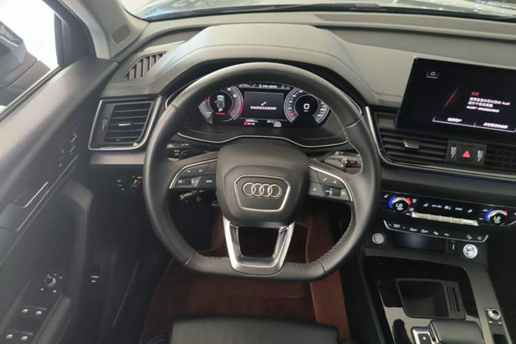 Used Audi Q5L 2022 45T Luxury Dynamic Model Steering Wheel