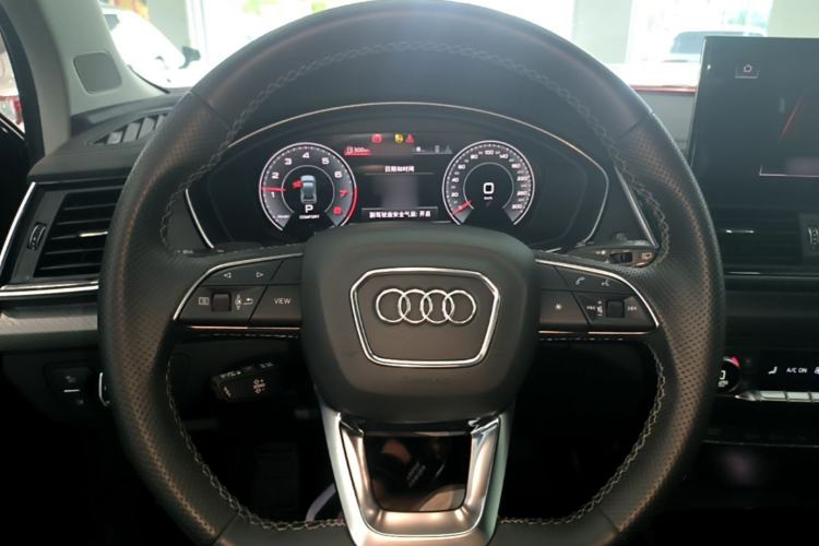Used Audi Q5L 2022 Updated 45T Luxury Dynamic Version Steering Wheel