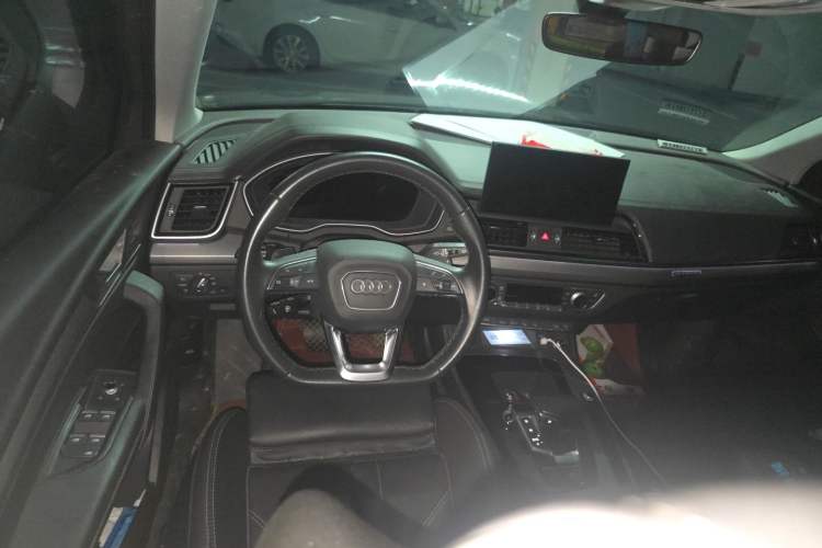 Used Audi Q5L 2022 Updated 40T Luxury Dynamic Edition Steering Wheel