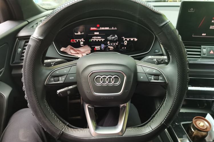 Used Audi Q5L 2022 Updated 40T Luxury Dynamic Edition Steering Wheel