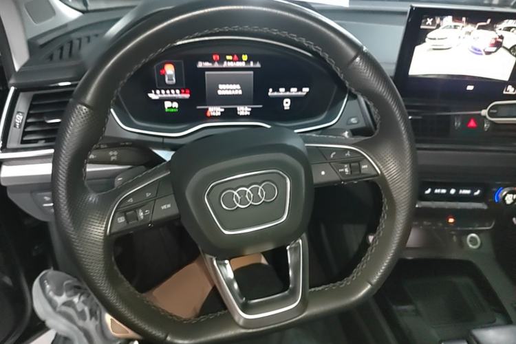 Used Audi Q5L 2022 Updated 45T Luxury Dynamic Version Steering Wheel