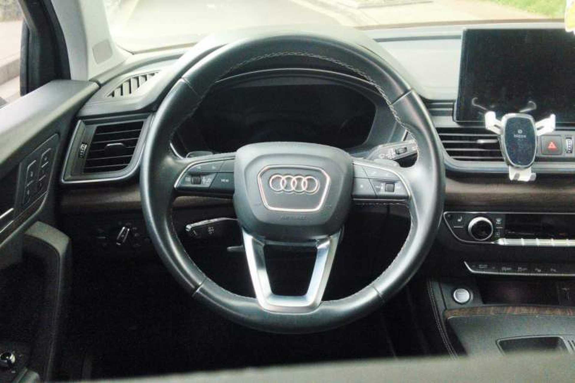 Used Audi Q5L 2022 45T Luxury Elegant Model Steering Wheel