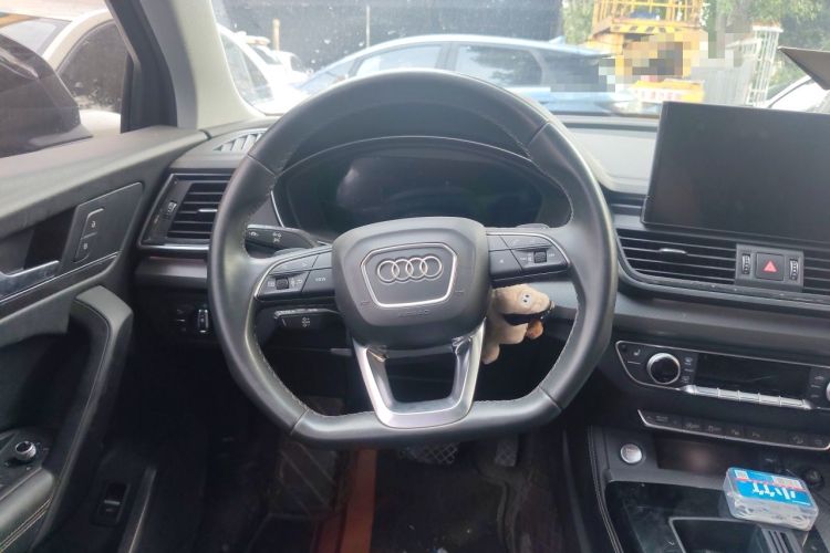 Used Audi Q5L 2022 40T Fashionable and Dynamic Model Steering Wheel