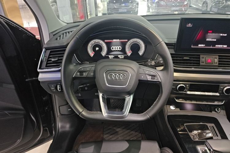 Used Audi Q5L 2022 40T Fashionable and Dynamic Model Steering Wheel