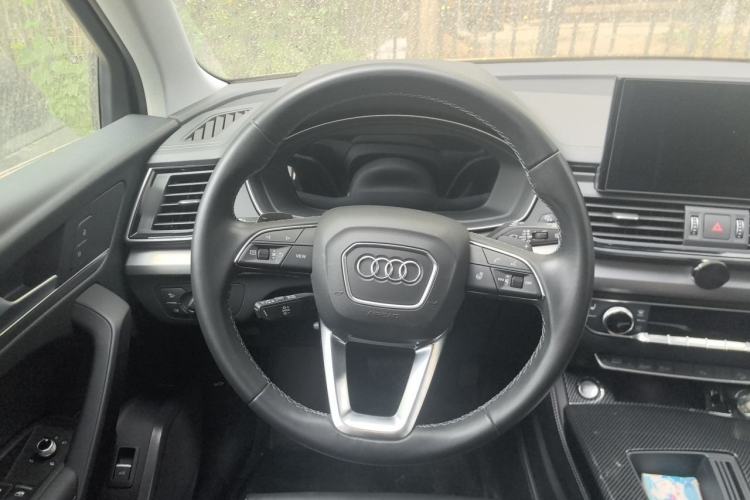 Used Audi Q5L 2022 40T Fashionable and Dynamic Model Steering Wheel