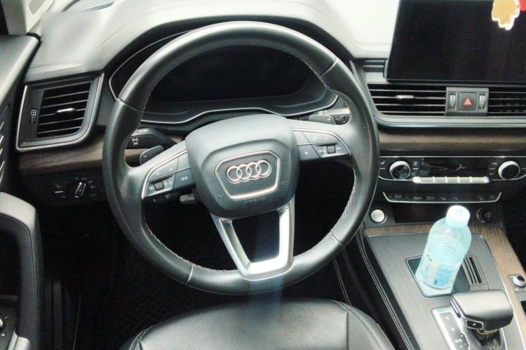 Used Audi Q5L 2022 45T Luxury Elegant Model Steering Wheel