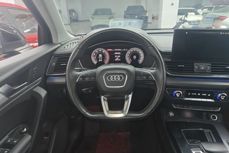 Used Audi Q5L 2022 40T Fashionable and Dynamic Model Steering Wheel