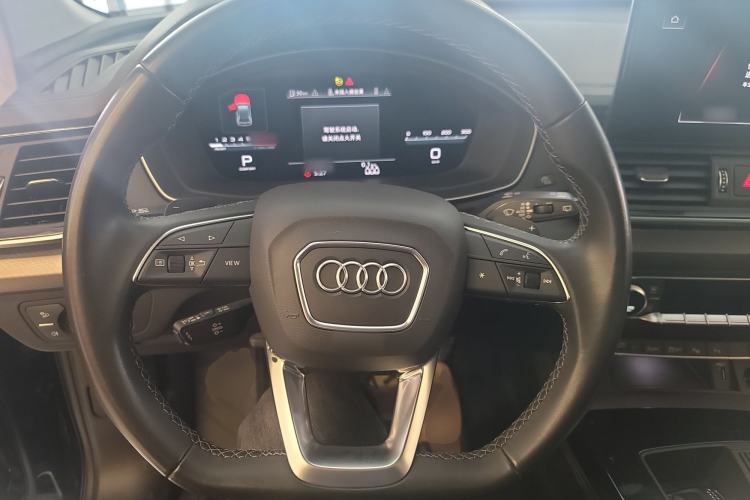 Used Audi Q5L 2022 40T Luxury Dynamic Model Steering Wheel