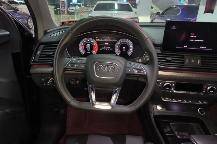 Used Audi Q5L 2022 40T Luxury Dynamic Model Steering Wheel