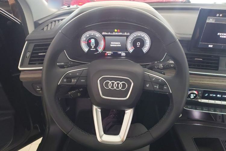 Used Audi Q5L 2022 Updated Version 40T Luxury Elegant Edition Steering Wheel