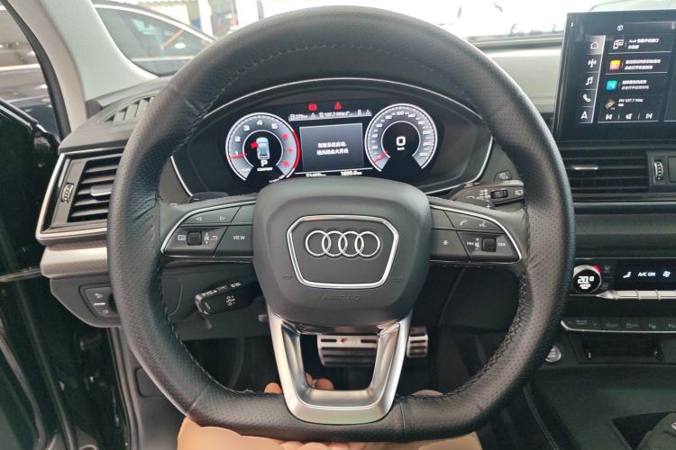 Used Audi Q5L 2022 Updated 40T Luxury Dynamic Edition Steering Wheel