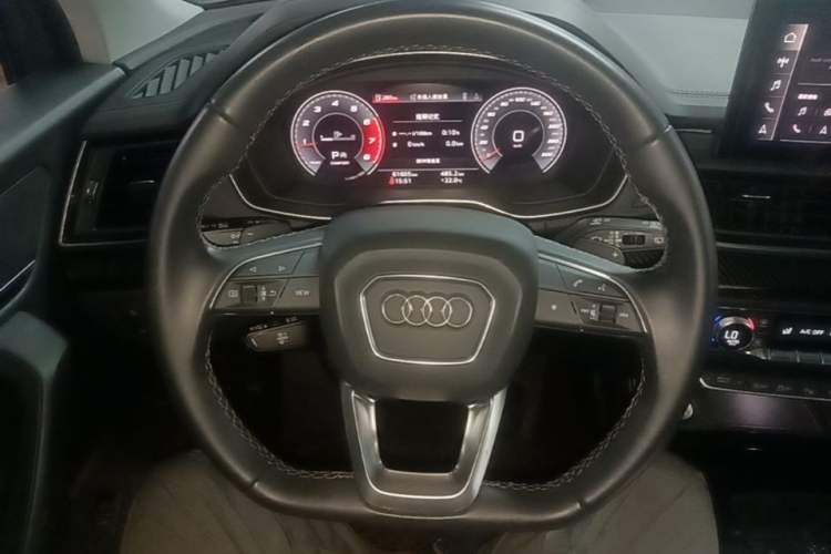 Used Audi Q5L 2022 40T Luxury Dynamic Model Steering Wheel