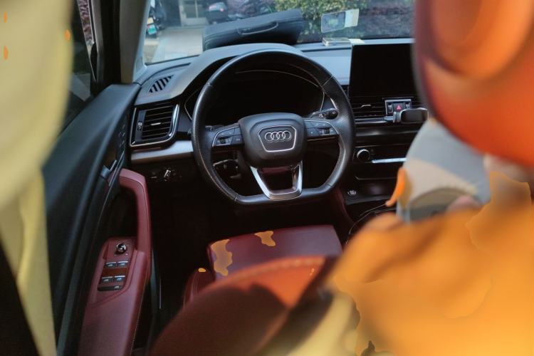 Used Audi Q5L 2022 45T Luxury Dynamic Model Steering Wheel