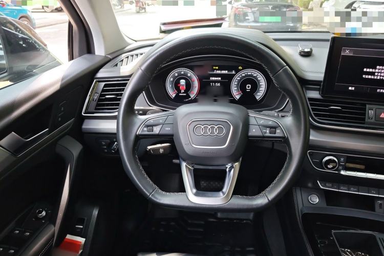 Used Audi Q5L 2022 40T Fashionable and Dynamic Model Steering Wheel