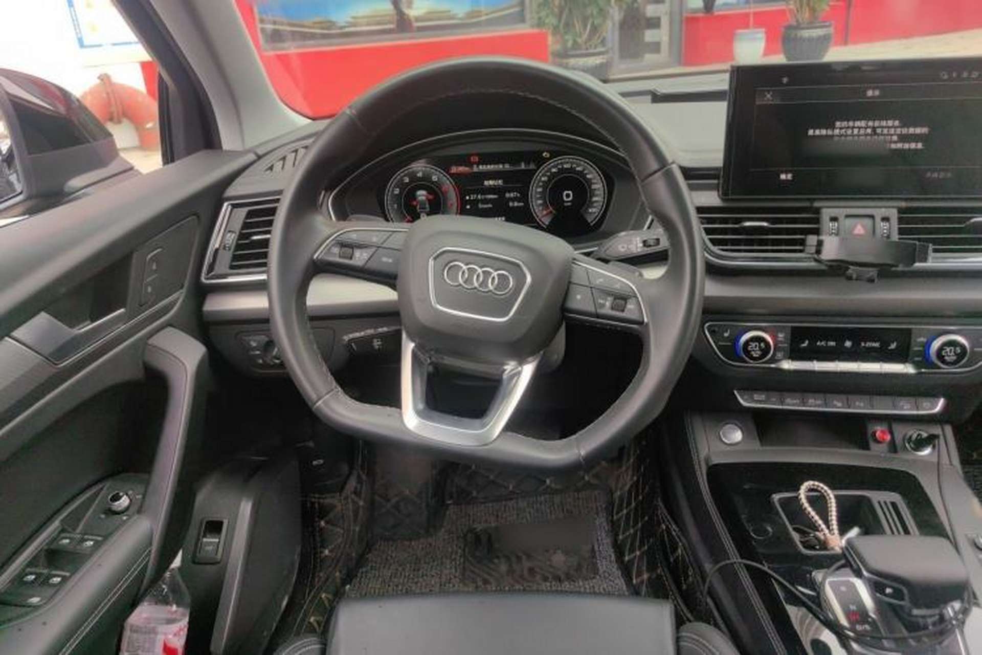 Used Audi Q5L 2022 40T Luxury Dynamic Model Steering Wheel