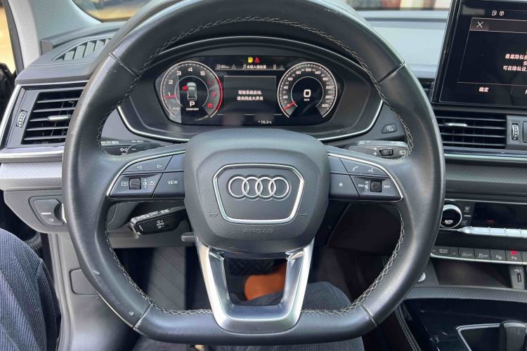 Used Audi Q5L 2022 Updated 40T Luxury Dynamic Edition Steering Wheel