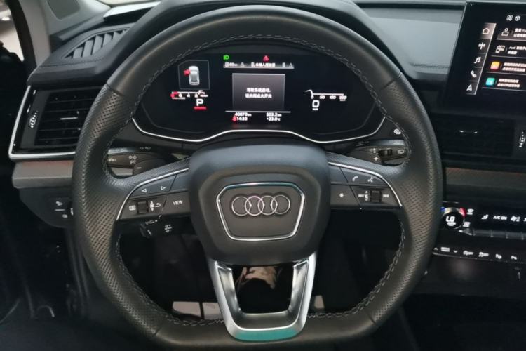 Used Audi Q5L 2022 Updated 45T Luxury Dynamic Version Steering Wheel